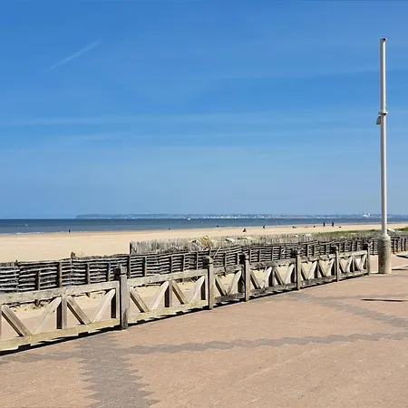 Awesome In Benerville-sur-Mer