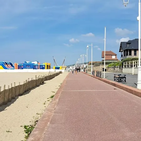Awesome In Holiday home Benerville-sur-Mer