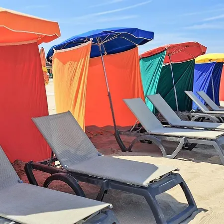 Awesome In Benerville-sur-Mer